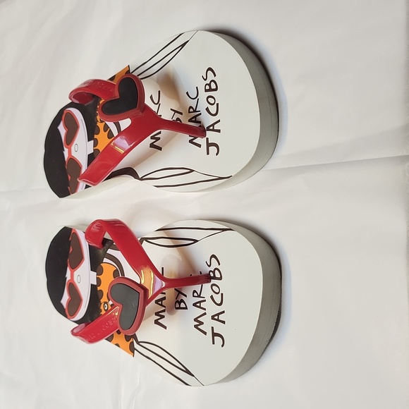 marc jacobs flip flops